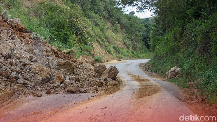 Akses Sumbar-Riau Kembali Normal Usai Lumpuh karena Longsor di Kelok 9
